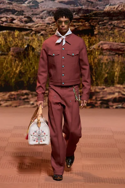 Look 25